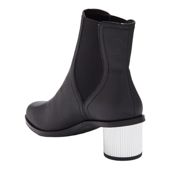 REBECCA MINKOFF Darsea Chelsea Ankle Booties Silver Heel in Black Size 7 NEW - Picture 3 of 8
